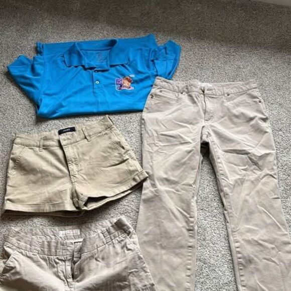 Hershey Chocolate world uniform size small, 4-8 - Picture 1 of 7